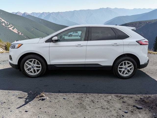 Certified 2022 Ford Edge SEL w/ Convenience Package image 3