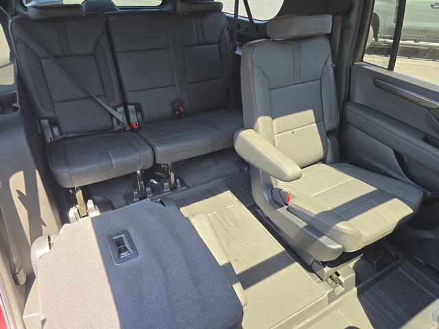 New 2026 Chevrolet Suburban RST AWD/4WD image 13