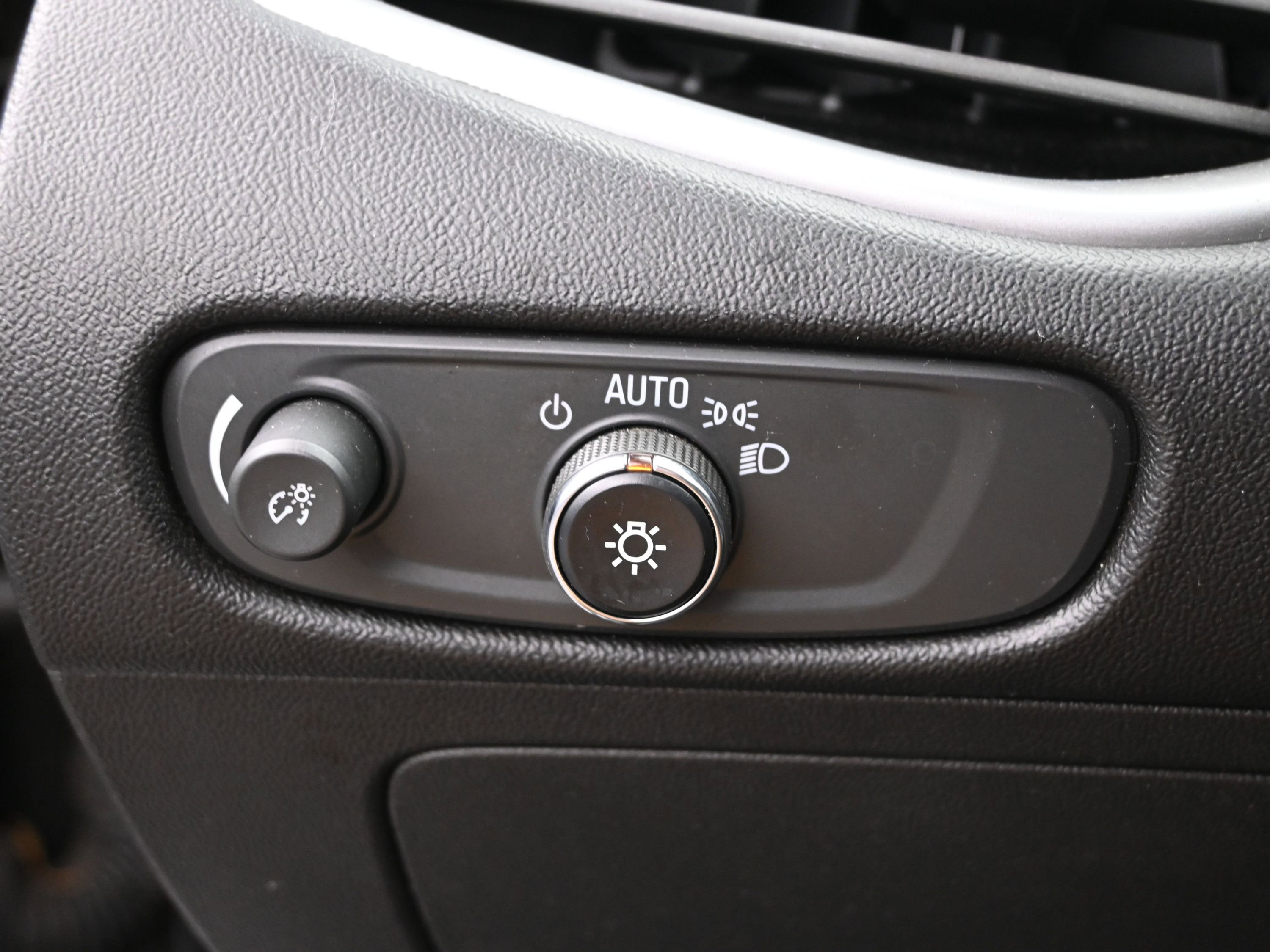 Used 2024 Chevrolet Malibu LS FWD image 12