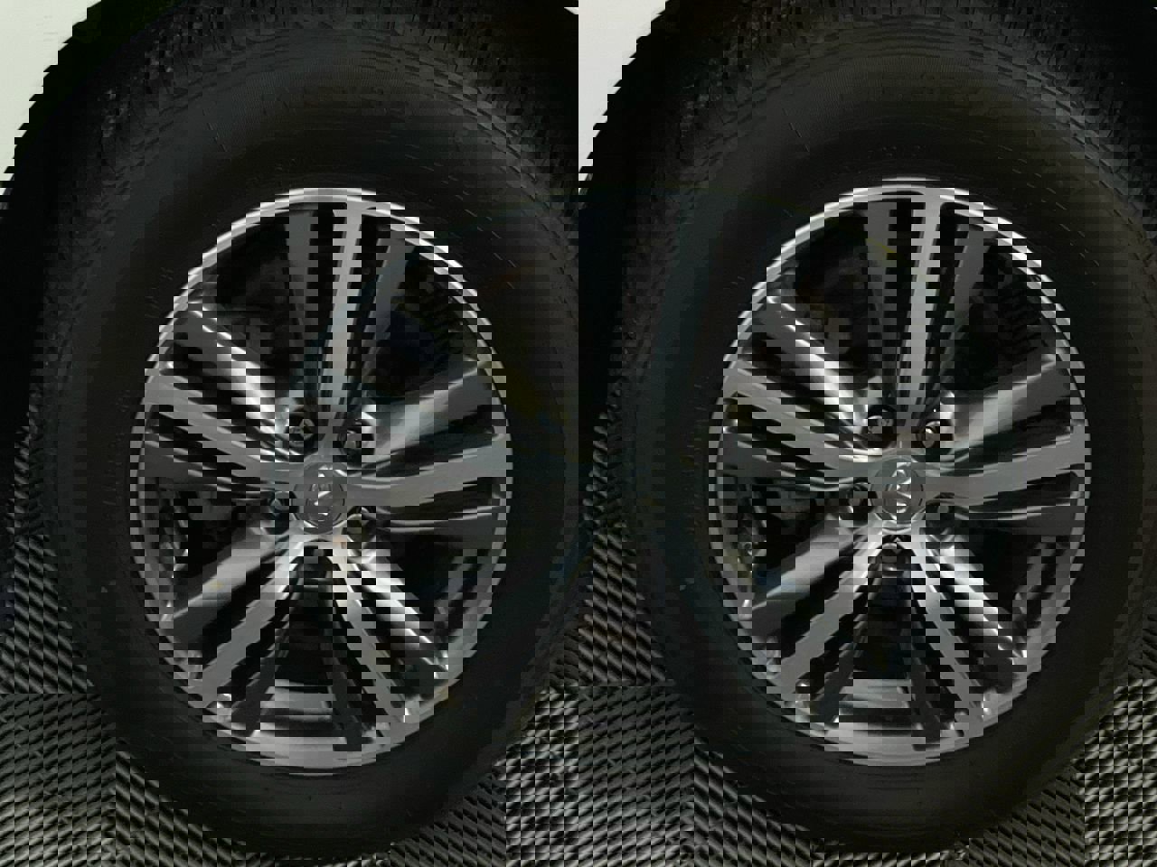 Used 2020 INFINITI QX60 Luxe w/ Essential Package FWD image 11