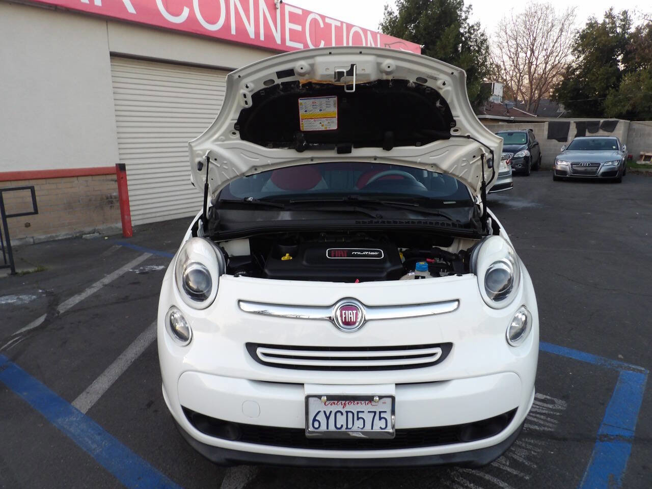 Used 2014 FIAT 500L Easy w/ Popular Equipment Group image 11