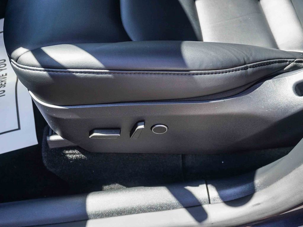 Used 2024 Tesla Model Y Long Range image 19