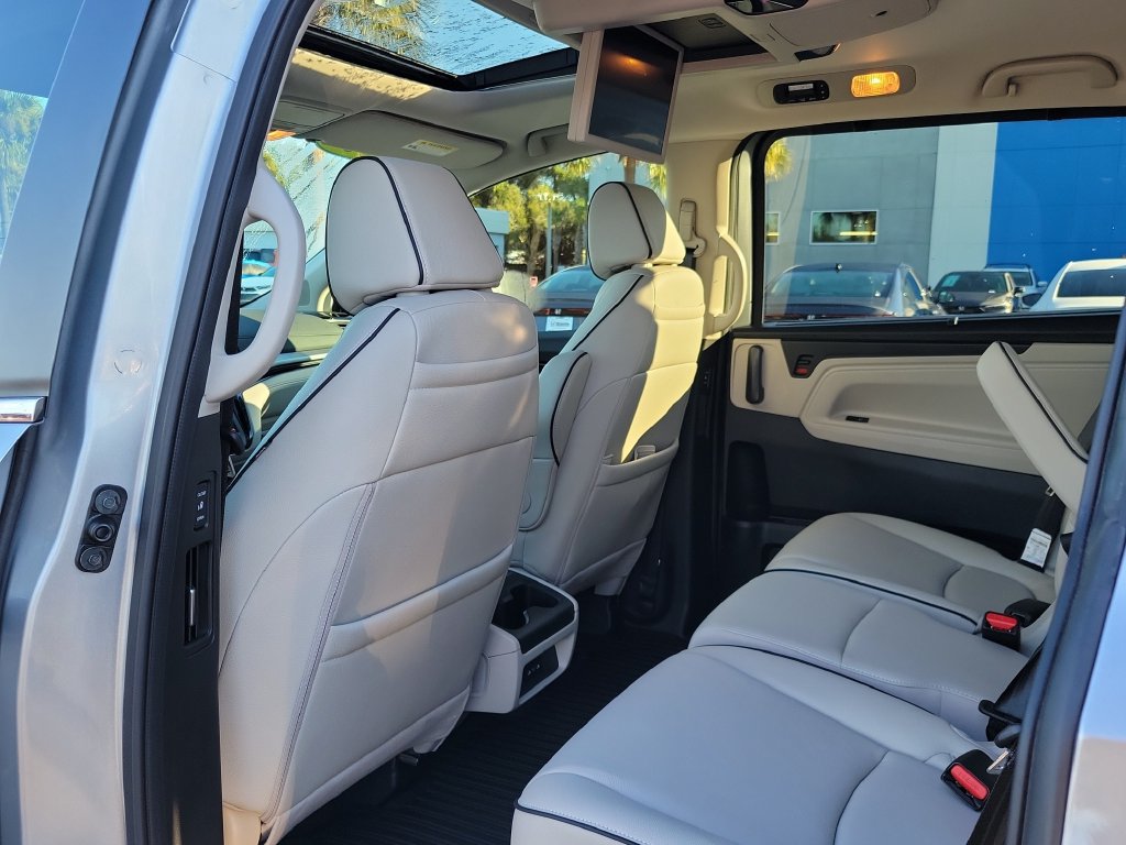 Certified 2026 Honda Odyssey Touring image 14