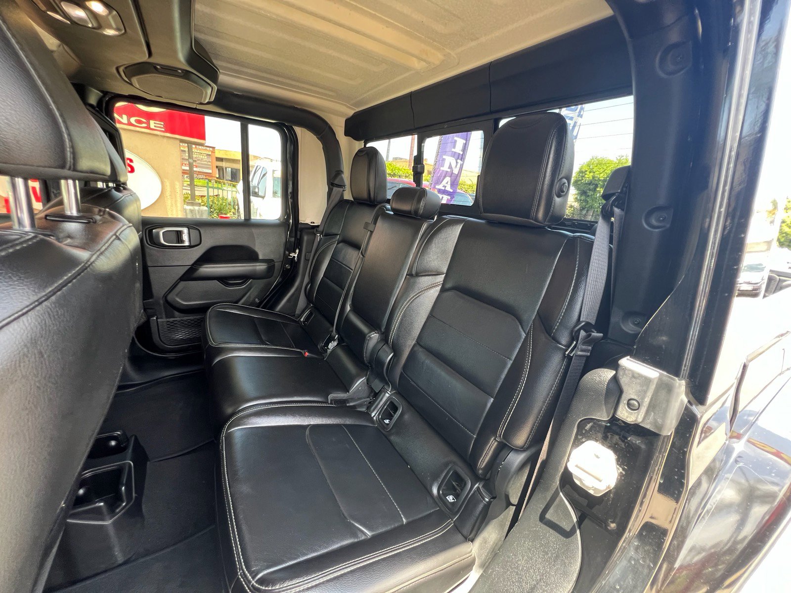 Used 2020 Jeep Gladiator Overland AWD/4WD image 31