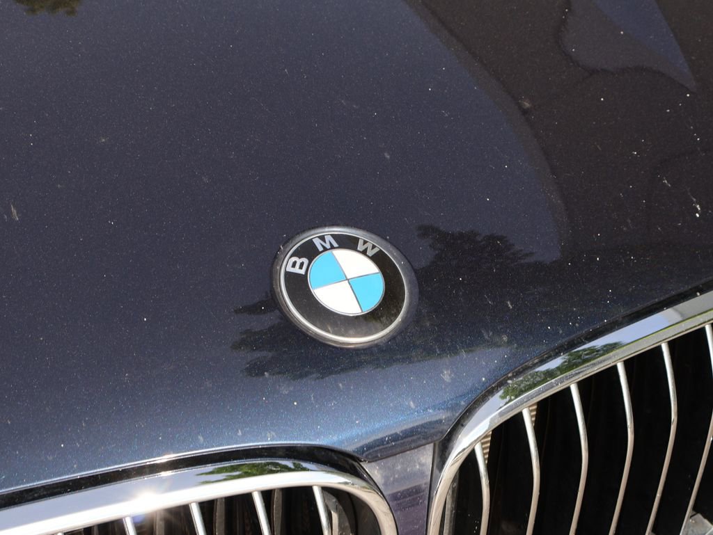 Used 2016 BMW 750i xDrive AWD/4WD image 2