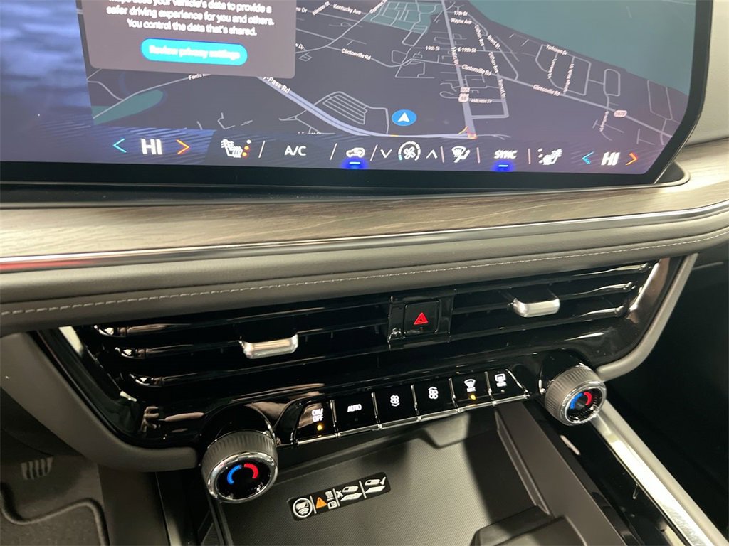 New 2026 Chevrolet Suburban LT image 16