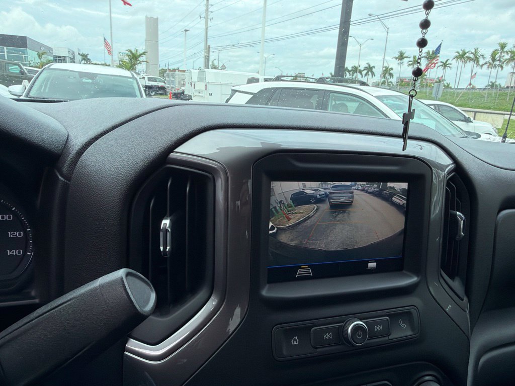 Used 2019 Chevrolet Silverado 1500 Custom w/ Custom Value Package RWD image 5