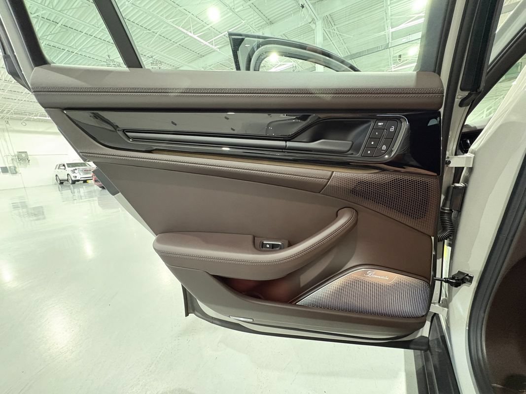 Used 2024 Porsche Panamera 4 AWD/4WD image 52