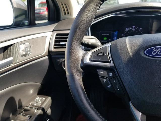 Used 2019 Ford Fusion SEL FWD image 24
