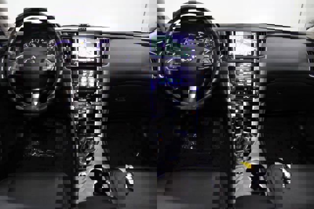 Used 2016 INFINITI Q50 Premium w/ Driver Assistance Package image 2