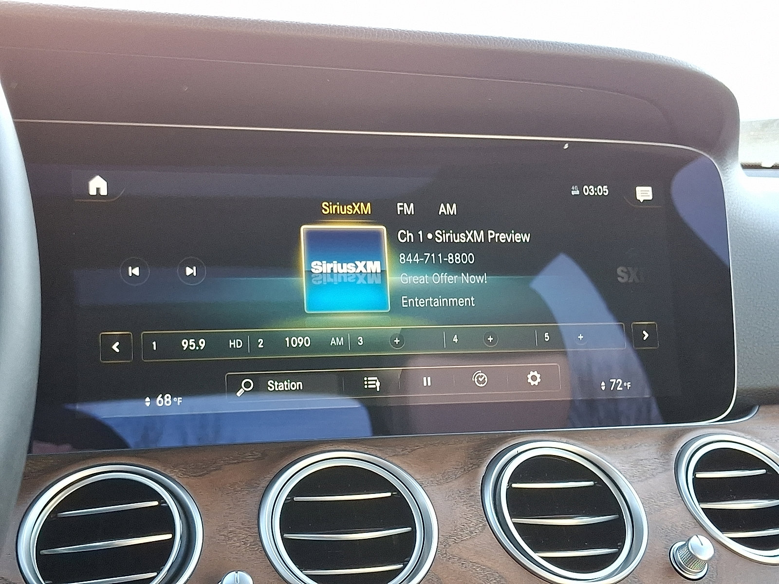 Used 2023 Mercedes-Benz E 350 4MATIC Sedan image 19