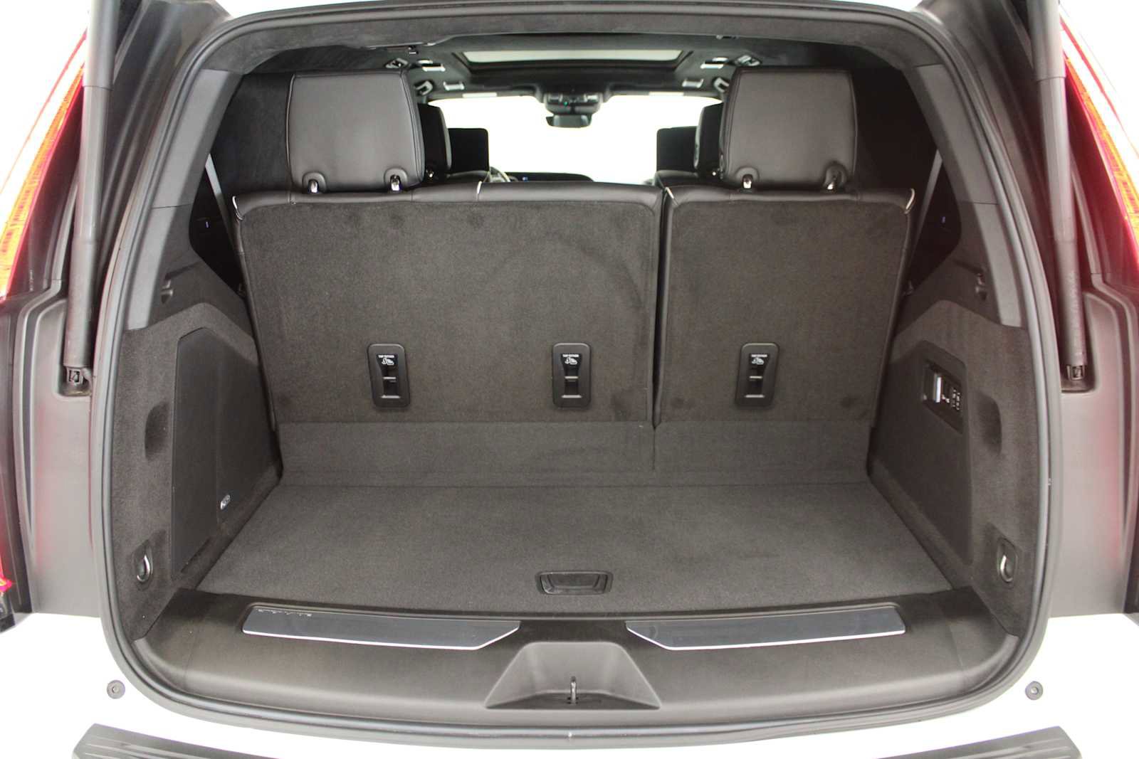 Used 2023 Cadillac Escalade V w/ LPO, ONYX Package image 10