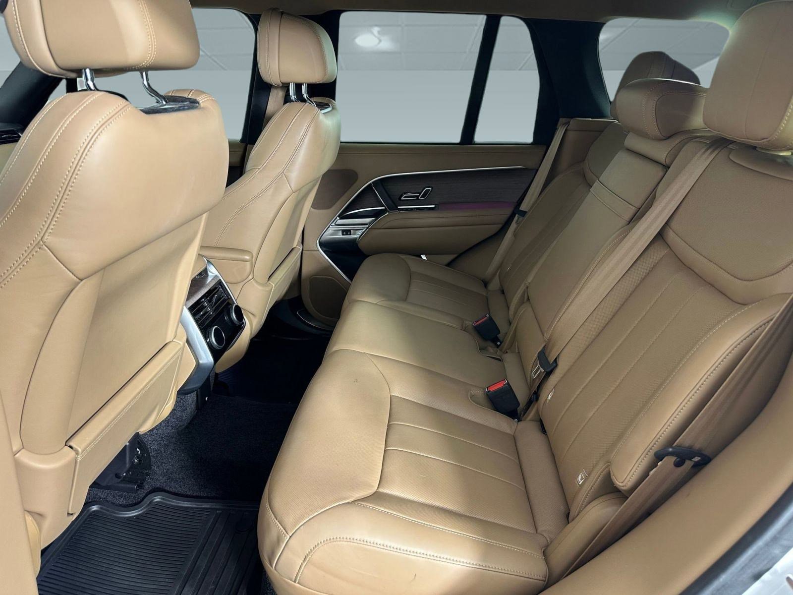 Certified 2023 Land Rover Range Rover SE image 12