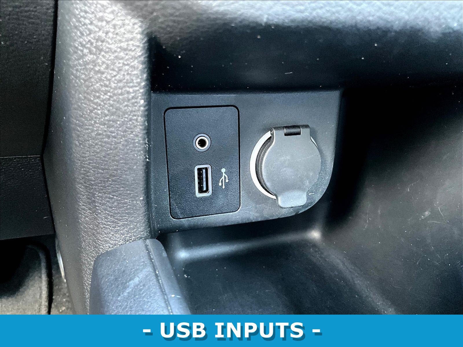 Used 2022 Nissan Kicks S FWD image 16