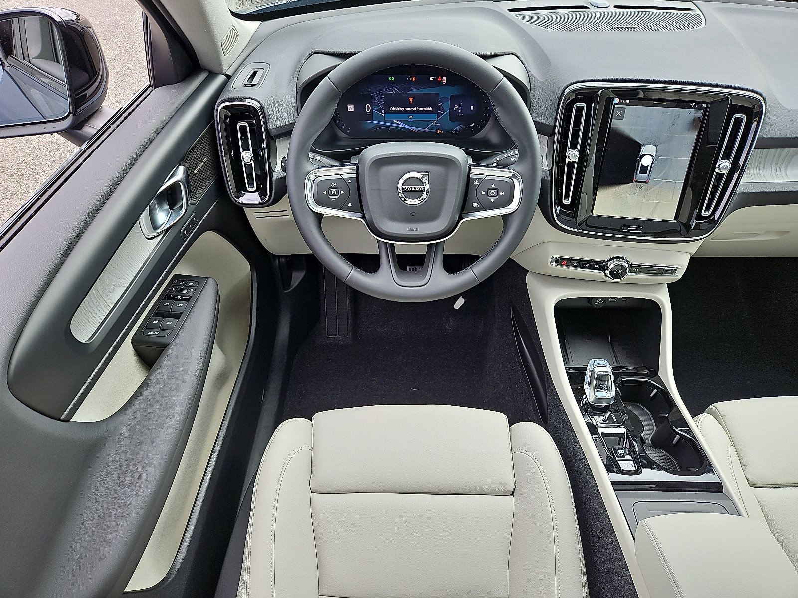 New 2026 Volvo XC40 B5 Ultra w/ Protection Package Premier AWD/4WD image 9
