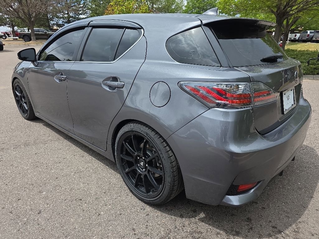 Used 2017 Lexus CT 200h FWD image 4