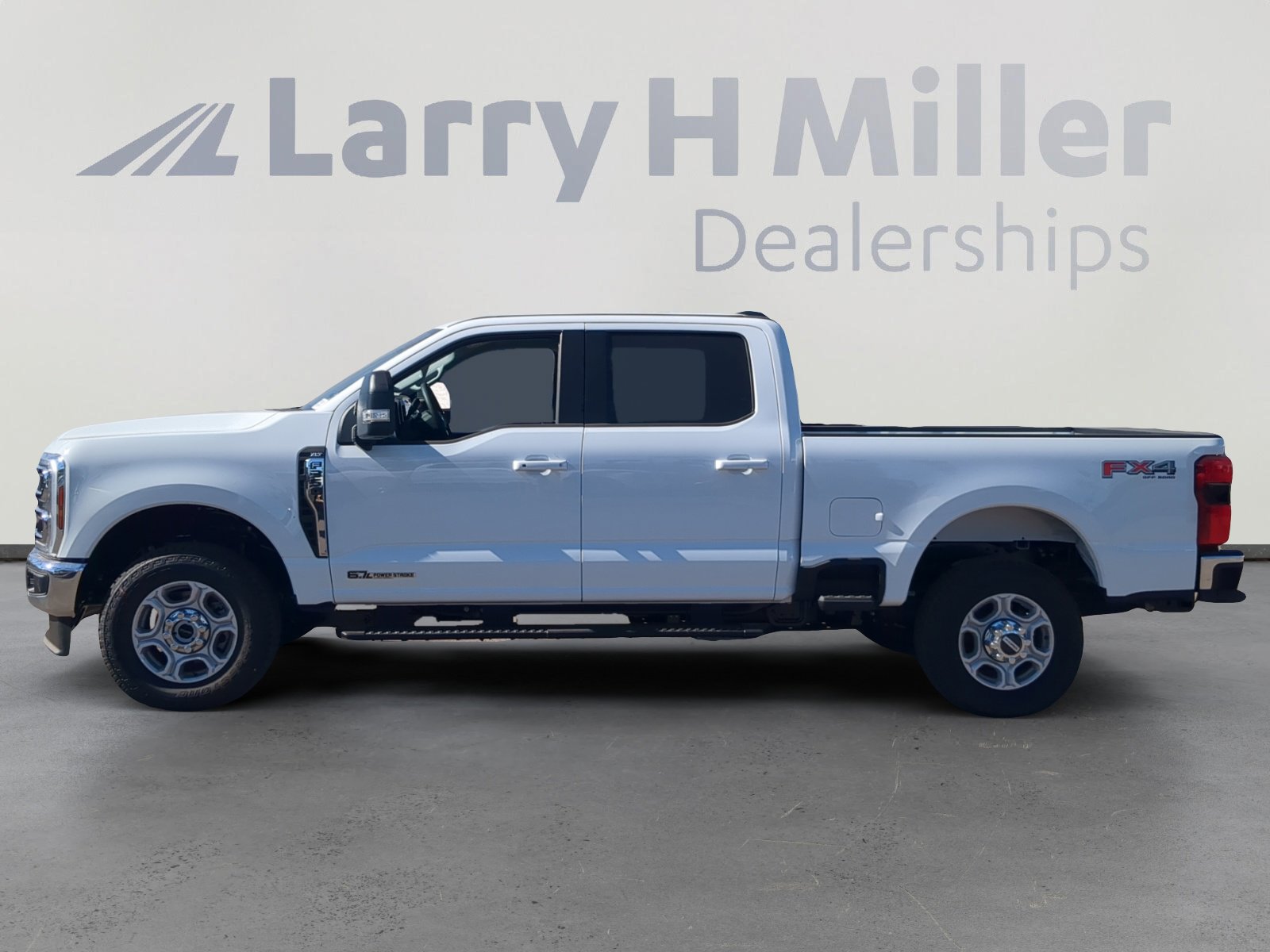 New 2026 Ford F350 XLT w/ XLT Premium Package AWD/4WD image 2