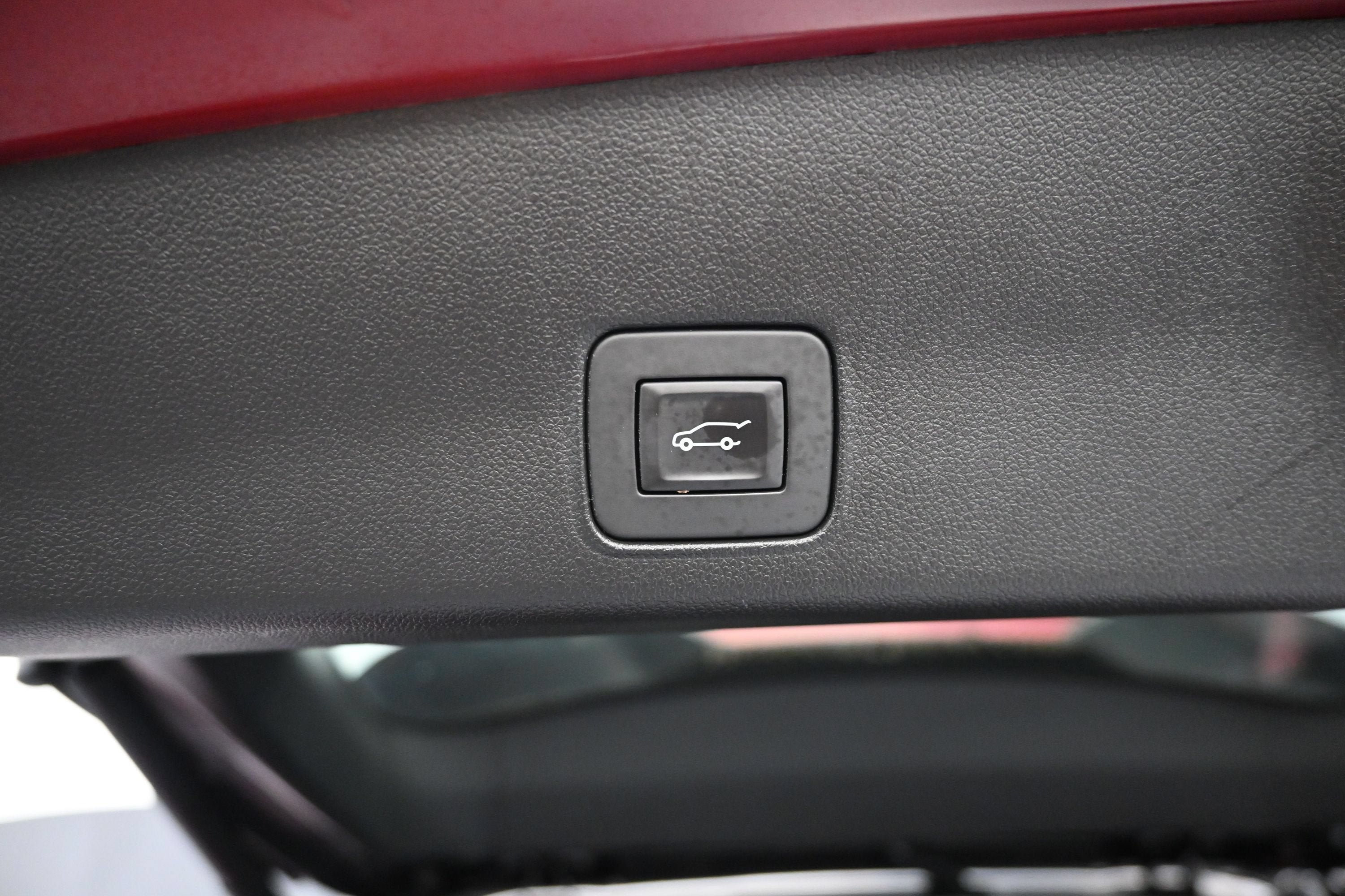 Certified 2021 Chevrolet TrailBlazer RS w/ Sun and Liftgate Package FWD image 34