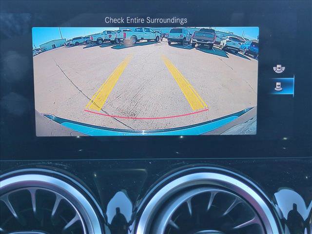 Used 2022 Mercedes-Benz GLB 250 image 13