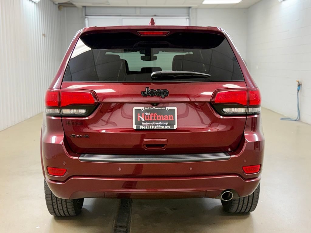 Used 2019 Jeep Grand Cherokee Altitude AWD/4WD image 6
