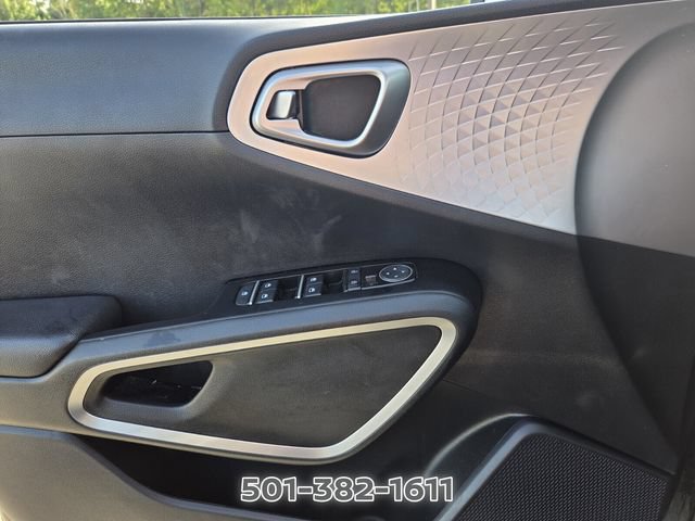 Used 2024 Kia Soul LX w/ Option Group 015 FWD image 28