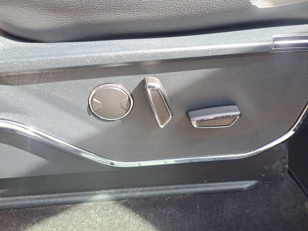 Used 2021 Ford F150 Lariat image 19