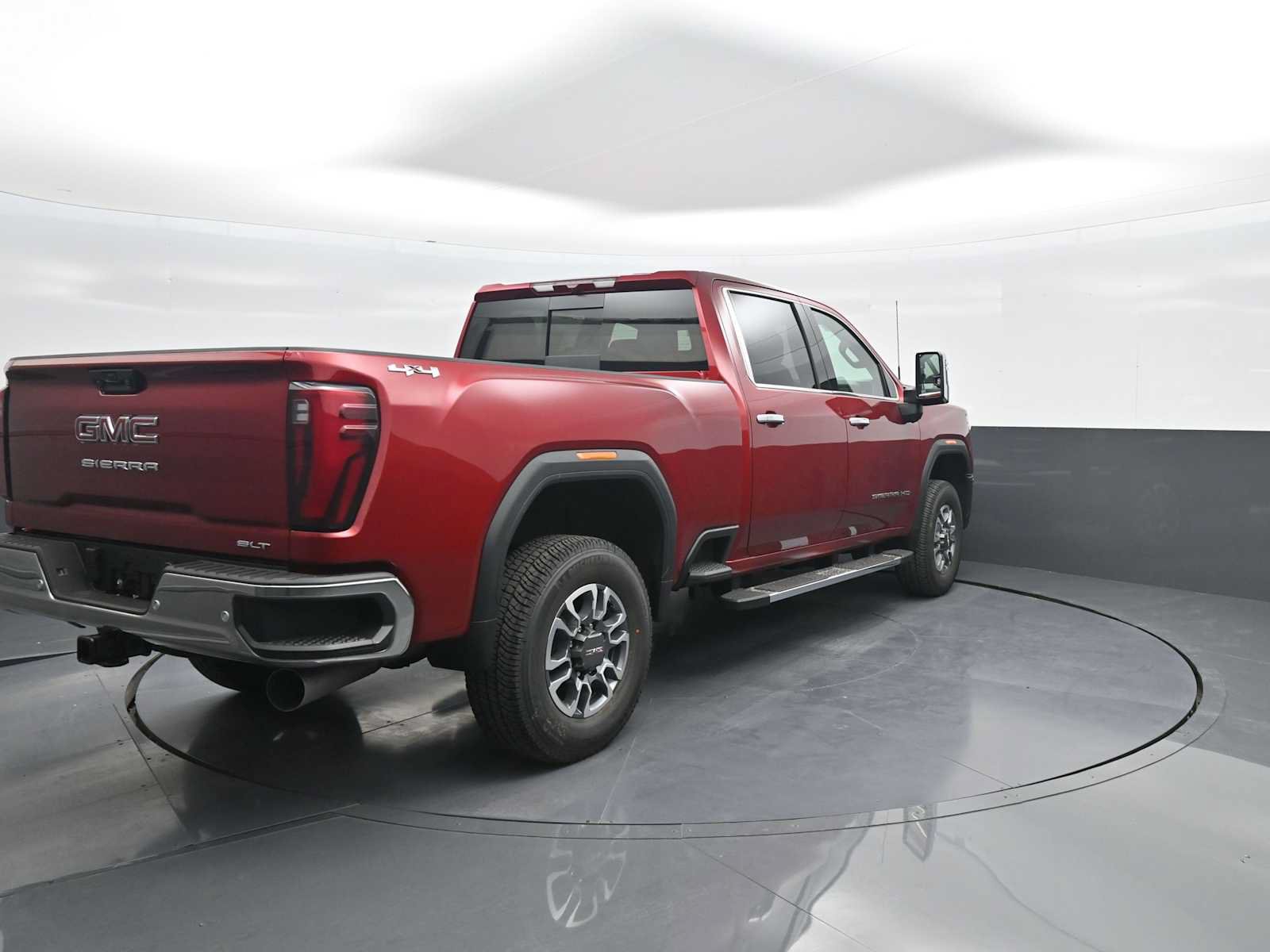 New 2026 GMC Sierra 2500 SLT w/ SLT Premium Package AWD/4WD image 9
