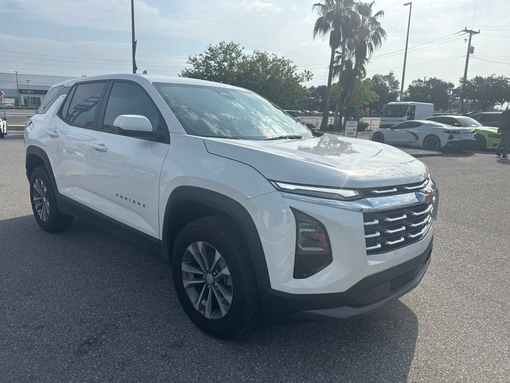 Used 2026 Chevrolet Equinox LT FWD image 4