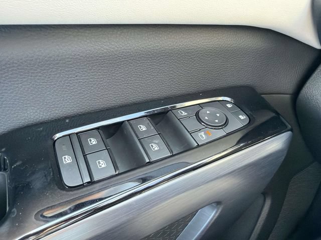 New 2026 Nissan Pathfinder SL w/ SL Premium Package (P04) AWD/4WD image 23