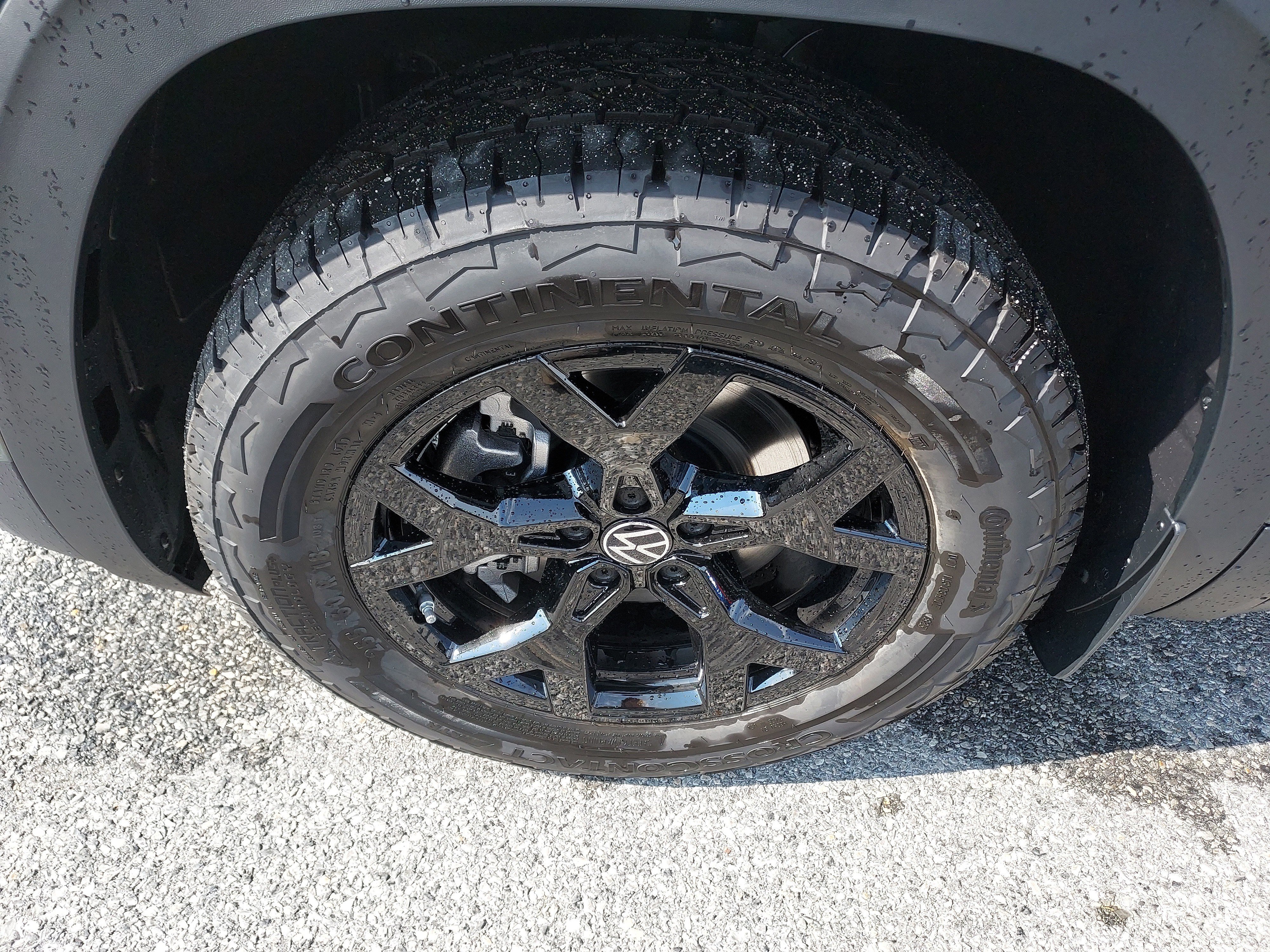 New 2026 Volkswagen Atlas Peak Edition image 8