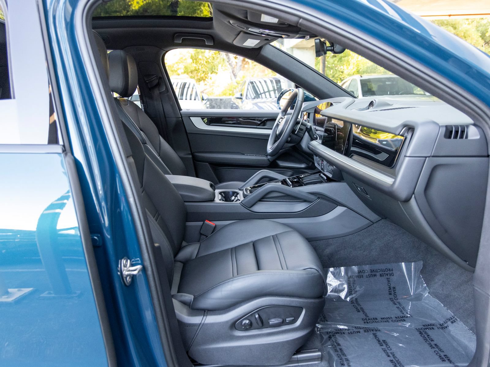 Certified 2026 Porsche Cayenne Coupe AWD/4WD image 66