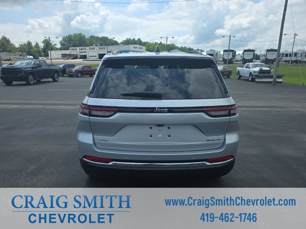 Used 2023 Jeep Grand Cherokee Limited AWD/4WD image 6