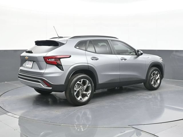 New 2026 Chevrolet Trax LT w/ Sunroof Package FWD image 10