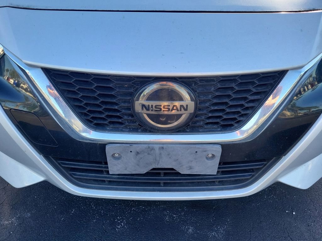 Used 2021 Nissan Versa SV FWD image 7