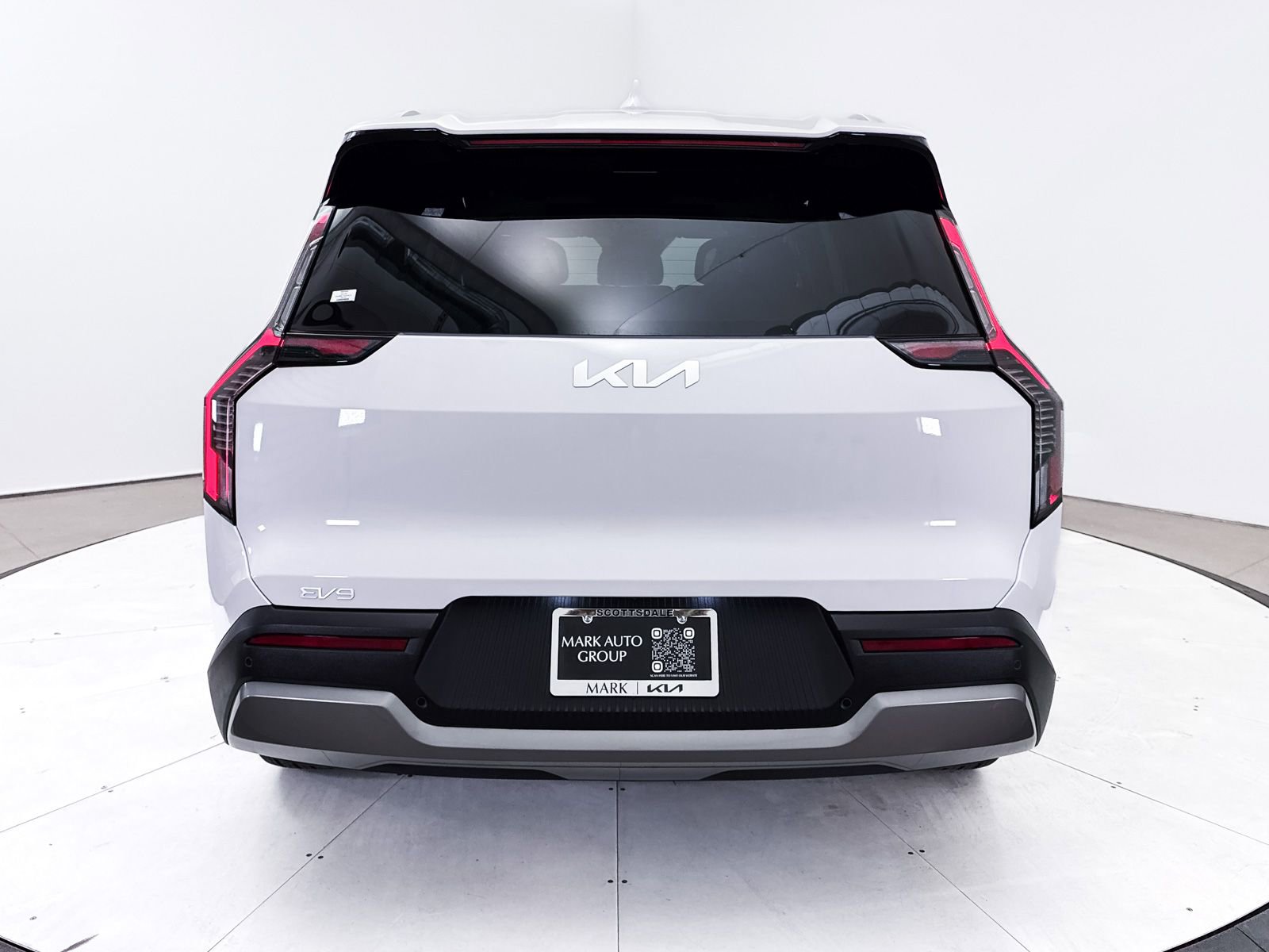 Used 2025 Kia EV9 Wind image 19