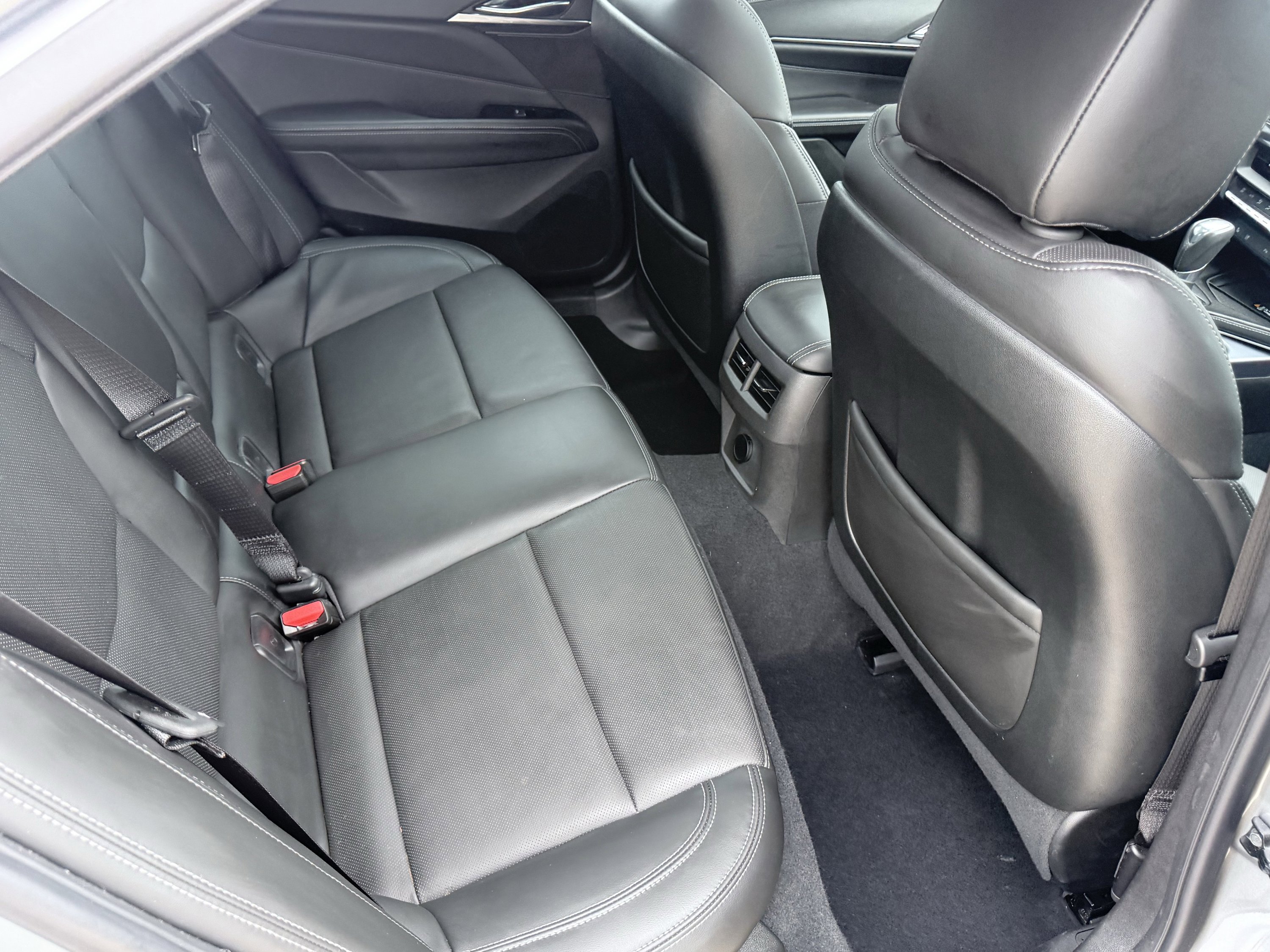 Used 2025 Cadillac CT4 Premium Luxury image 39