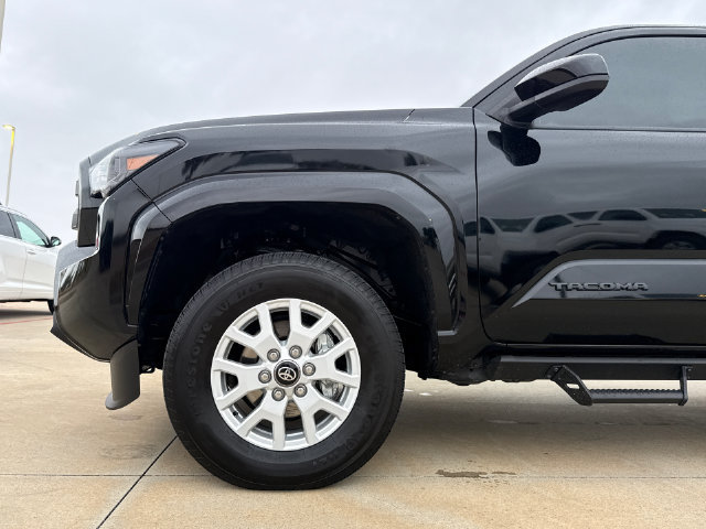 Used 2026 Toyota Tacoma SR5 AWD/4WD image 5