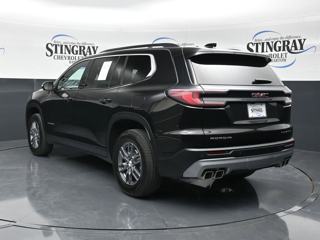 Certified 2025 GMC Acadia Elevation FWD image 6