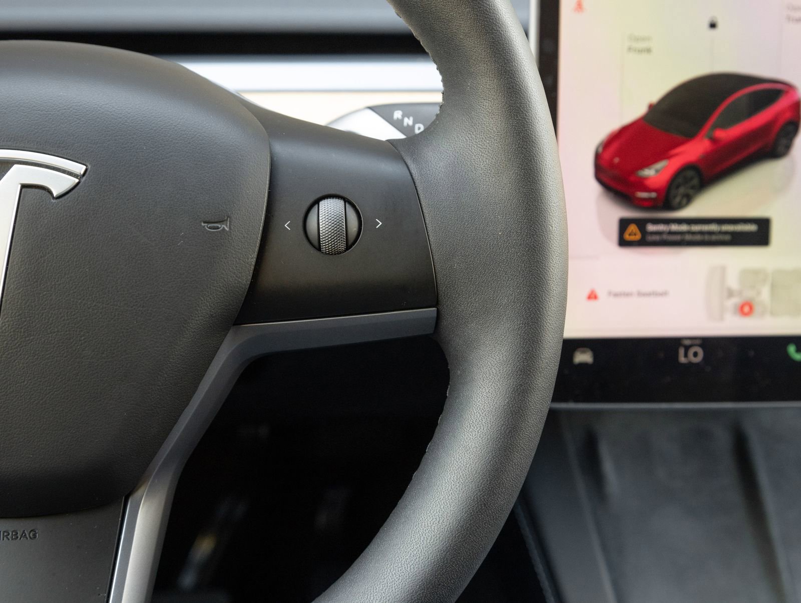 Used 2024 Tesla Model Y 2WD image 15