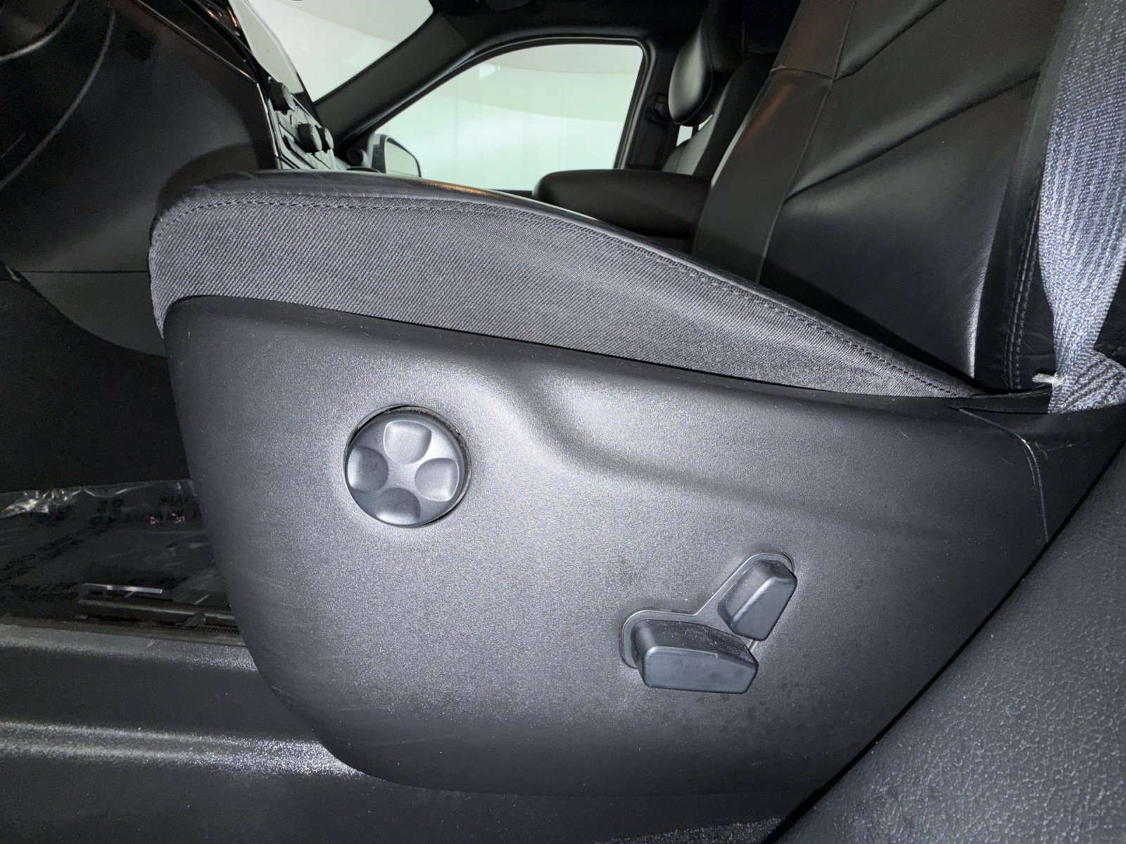 Used 2021 Jeep Grand Cherokee Limited AWD/4WD image 26
