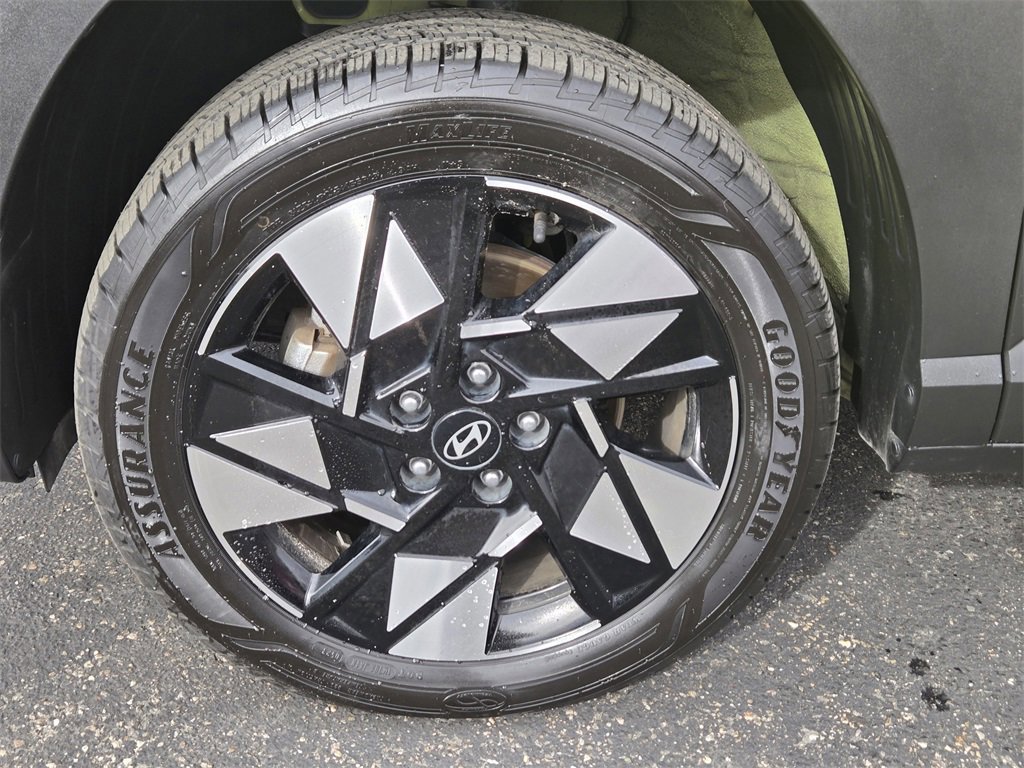 Used 2025 Hyundai Kona SEL image 7