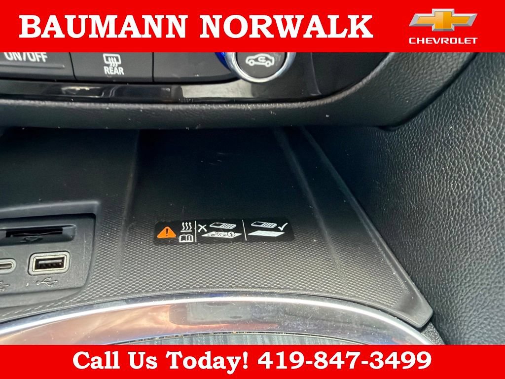 Used 2024 Buick Enclave Essence w/ Sport Touring Edition FWD image 38