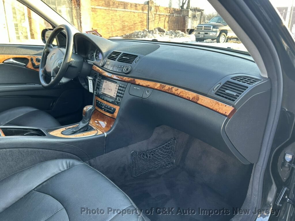 Used 2006 Mercedes-Benz E 320 CDI Sedan image 30