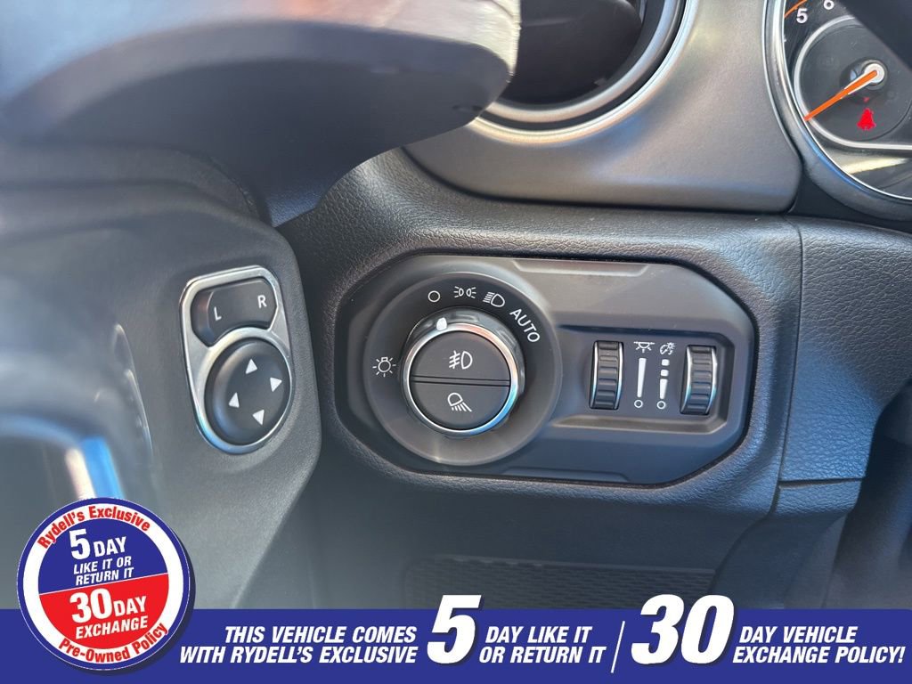 Used 2021 Jeep Gladiator Willys AWD/4WD image 8