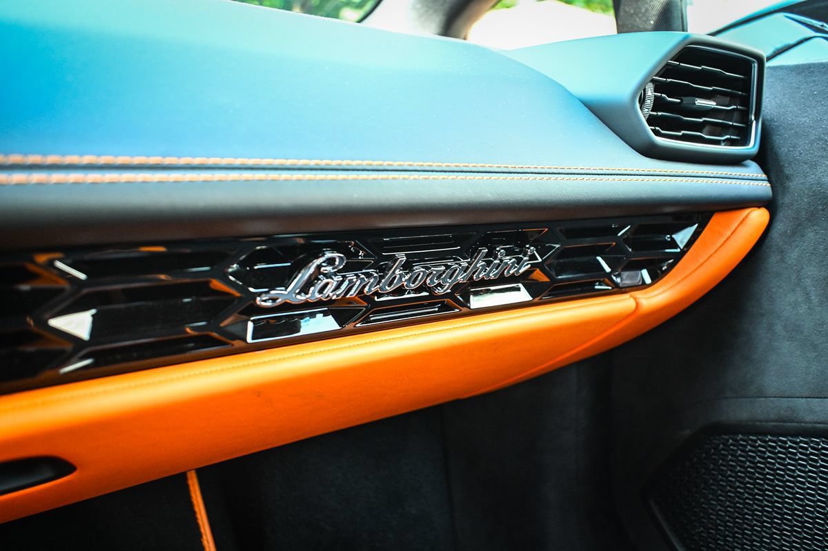 Used 2024 Lamborghini Huracan Tecnica RWD image 18