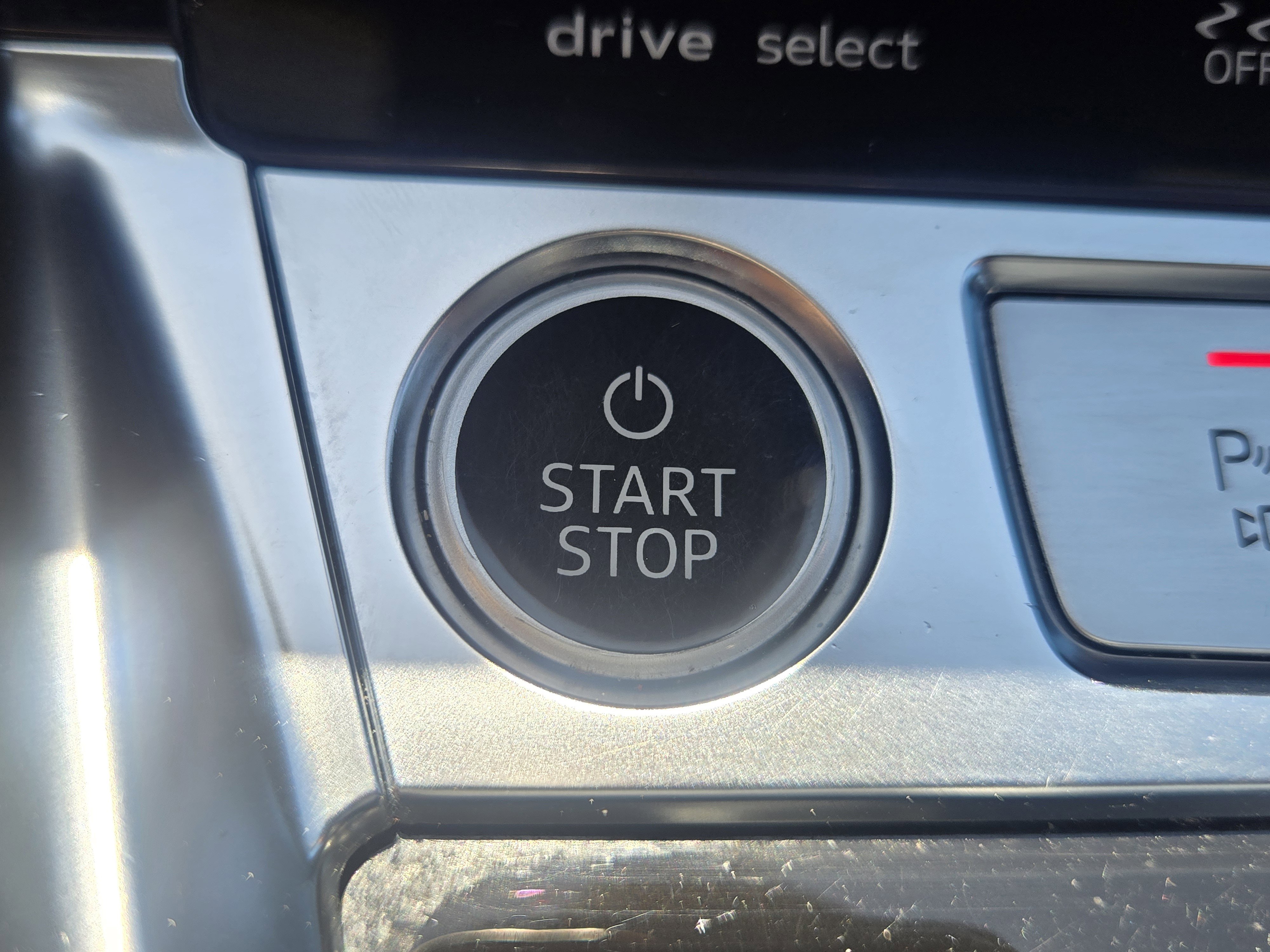 Certified 2024 Audi Q8 e-tron Premium Plus w/ Premium Plus Package AWD/4WD image 25