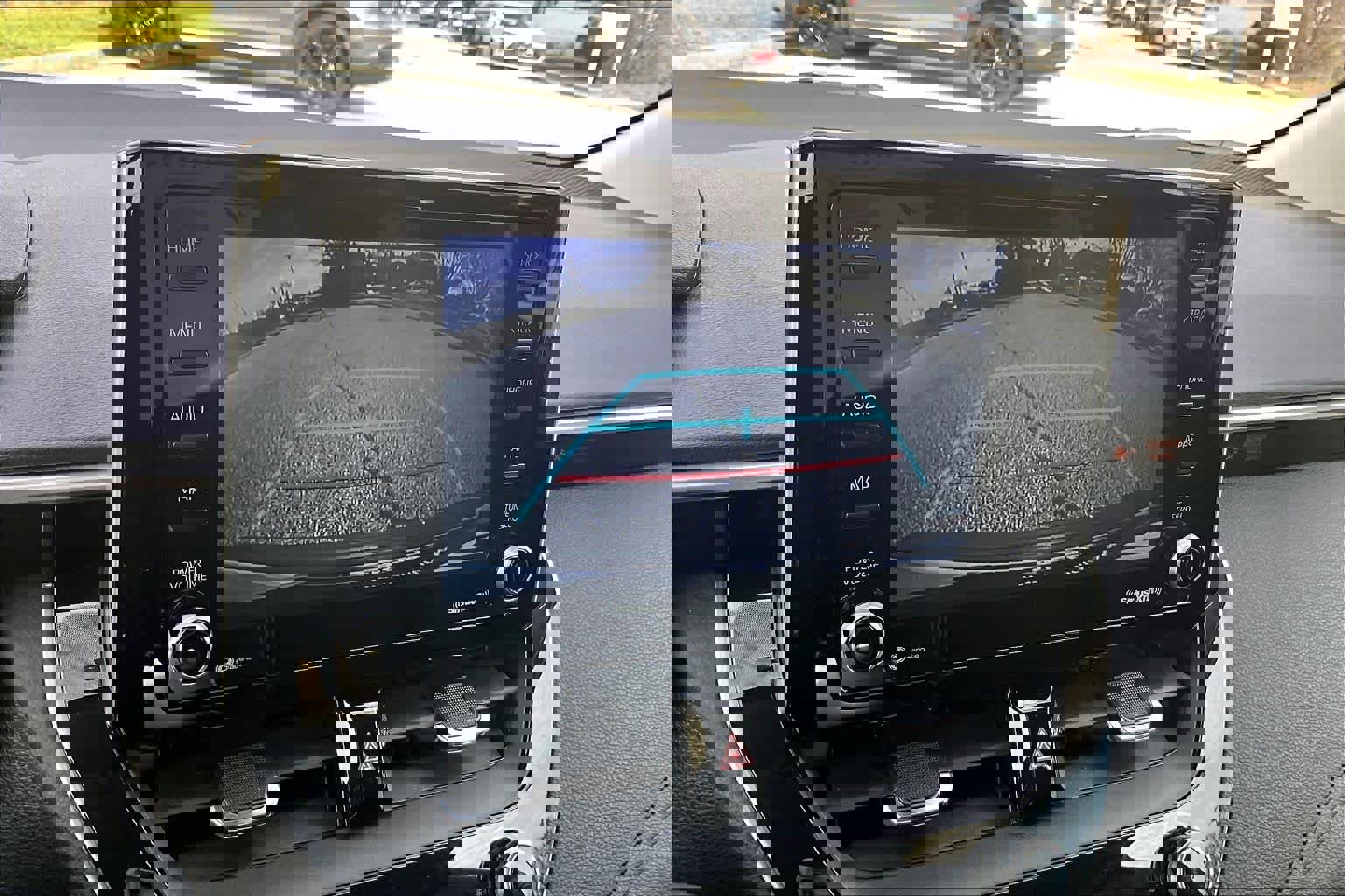 Used 2022 Toyota Corolla LE image 25