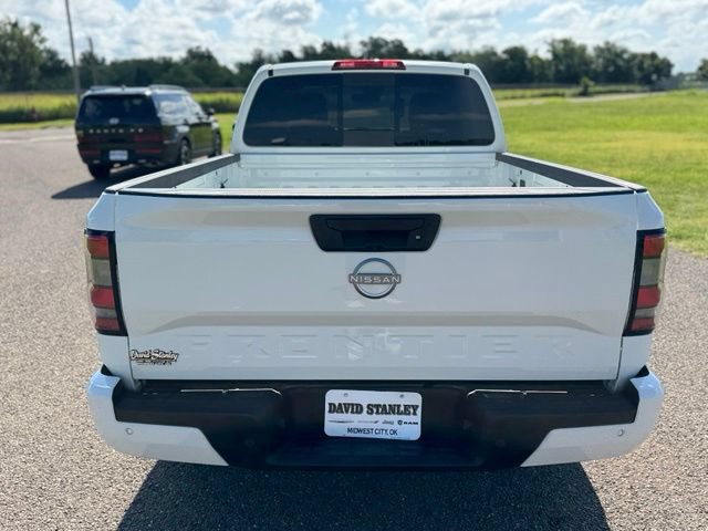 Used 2025 Nissan Frontier SV RWD image 5