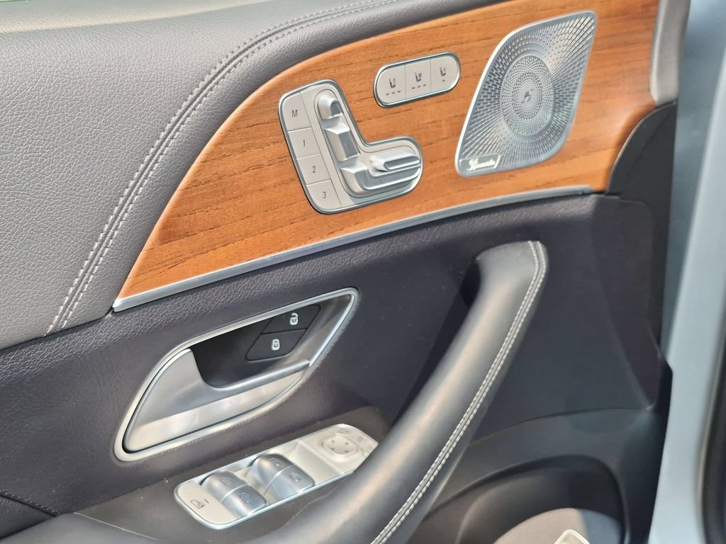 Used 2020 Mercedes-Benz GLE 450 4MATIC w/ MBUX Technology Package image 13
