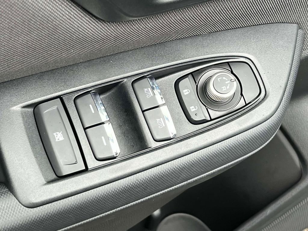 Used 2025 Subaru Forester Premium image 15